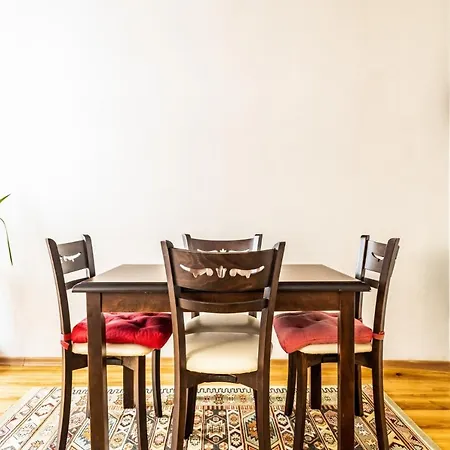 Spacious Flat 10 Min To Dolmabahce Palace * Istanbul