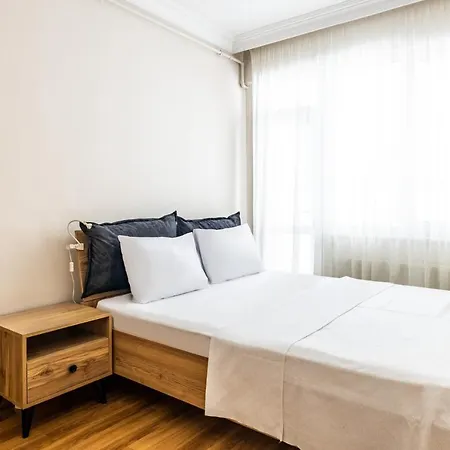 Apartment Spacious Flat 10 Min To Dolmabahce Palace