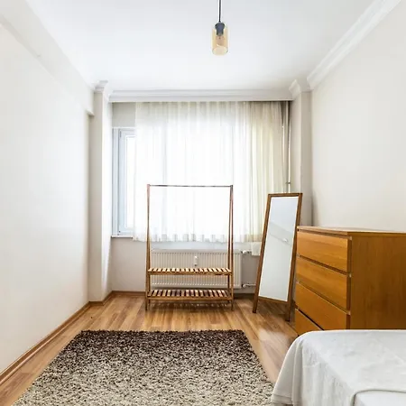 Spacious Flat 10 Min To Dolmabahce Palace * Istanbul