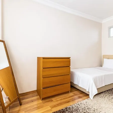 Spacious Flat 10 Min To Dolmabahce Palace Istanbul